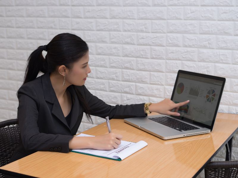 Aplikasi CRM